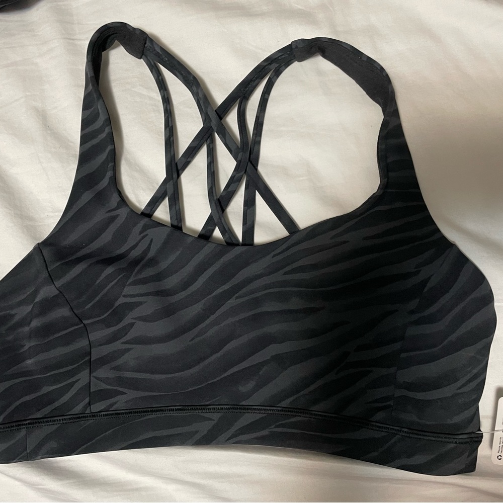 Lululemon Energy Bra Cropped Sports Bra Size 6